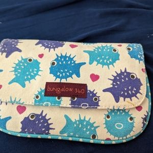 Wristlet Bungalow 360